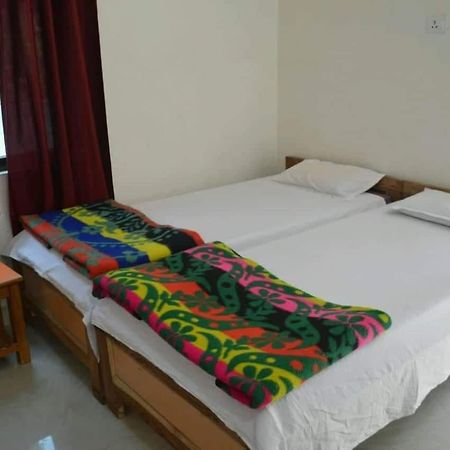 Middle Way Home Stay Бодх-Гая Екстер'єр фото