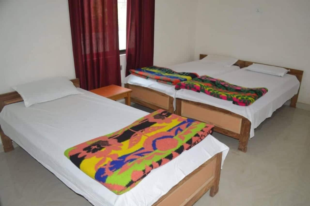 Middle Way Home Stay Бодх-Гая Екстер'єр фото